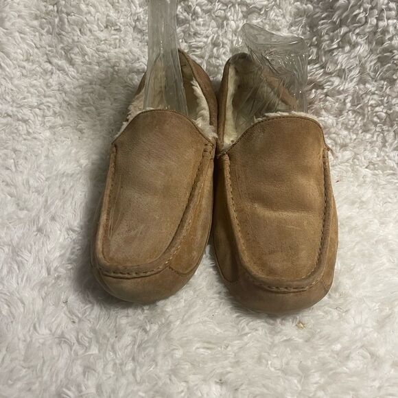 UGG ASCOT 5775 MEN’S CHESTNUT SUEDE sheepskin lining SLIPPERS SIZE 12 - Picture 1 of 10